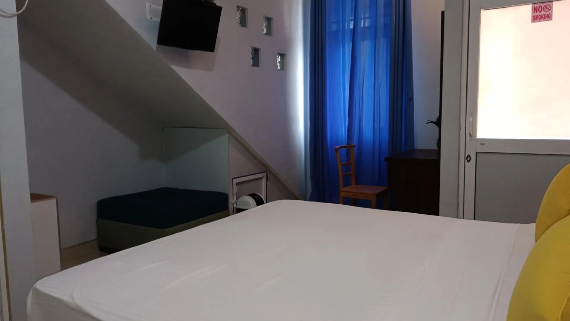 La Cozy Hotel & Restaurant Negombo Daluwekotuwa
