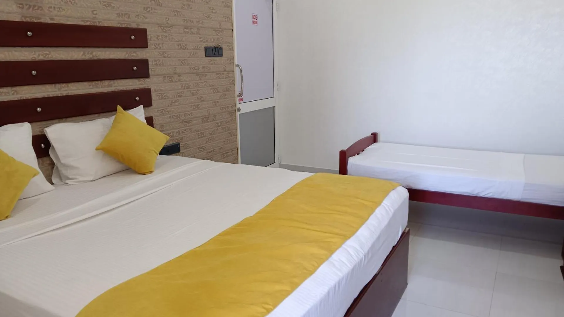La Cozy Hotel & Restaurant Negombo Daluwekotuwa