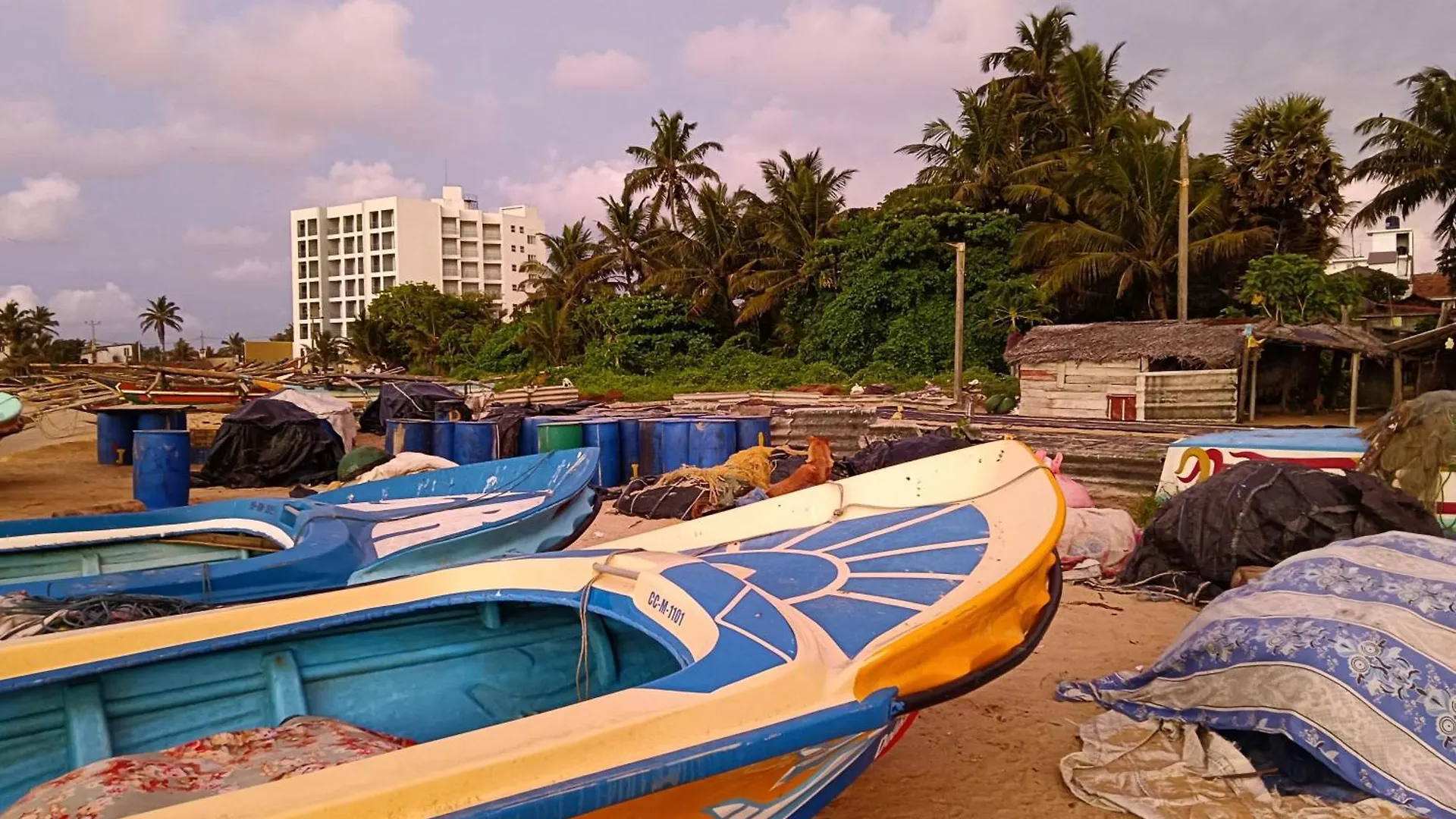 La Cozy Hotel & Restaurant Negombo Daluwekotuwa