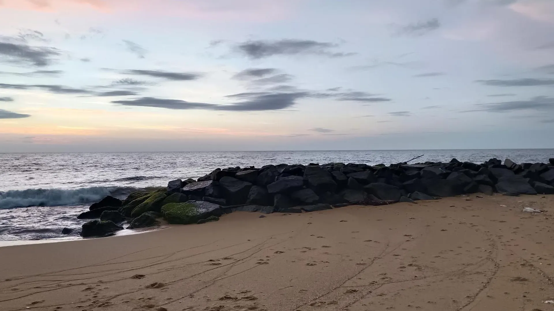 La Cozy Hotel & Restaurant Negombo Daluwekotuwa