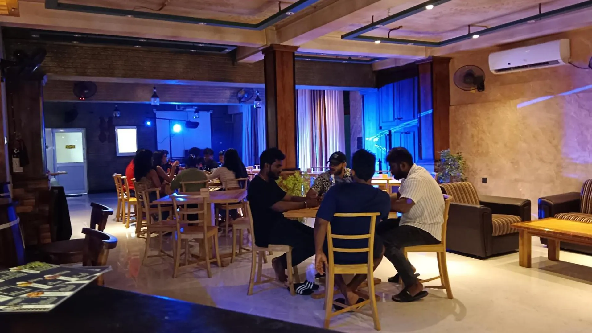 La Cozy Hotel & Restaurant Negombo Daluwekotuwa