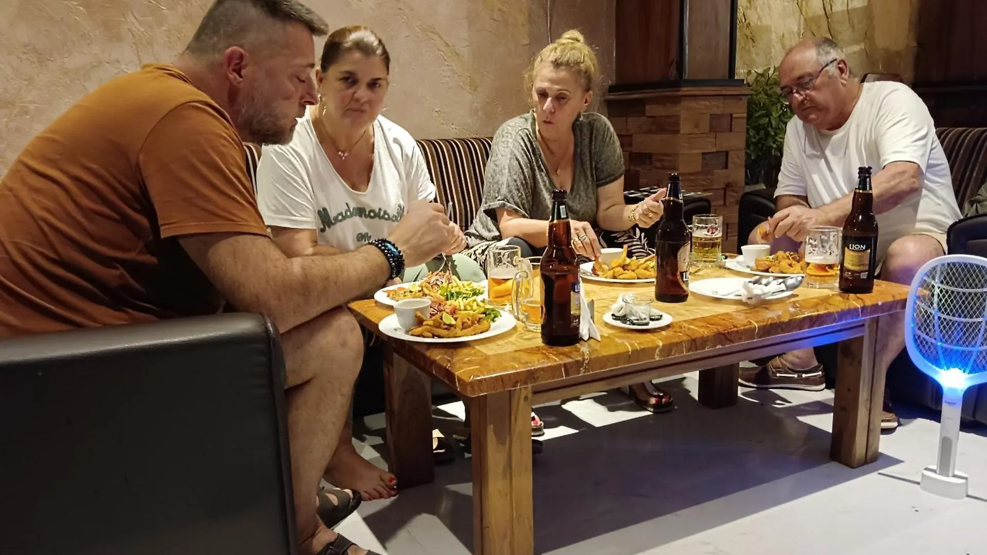 La Cozy Hotel & Restaurant Negombo Daluwekotuwa